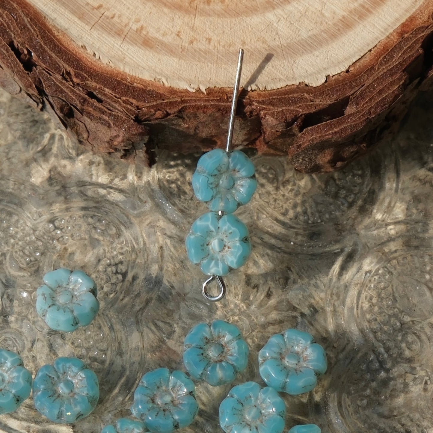 10pcs 7mm Small Czech Glass Beads Hibiscus Flower Beads Vintage Style Beads for Jewelry Making - BEADIFUL