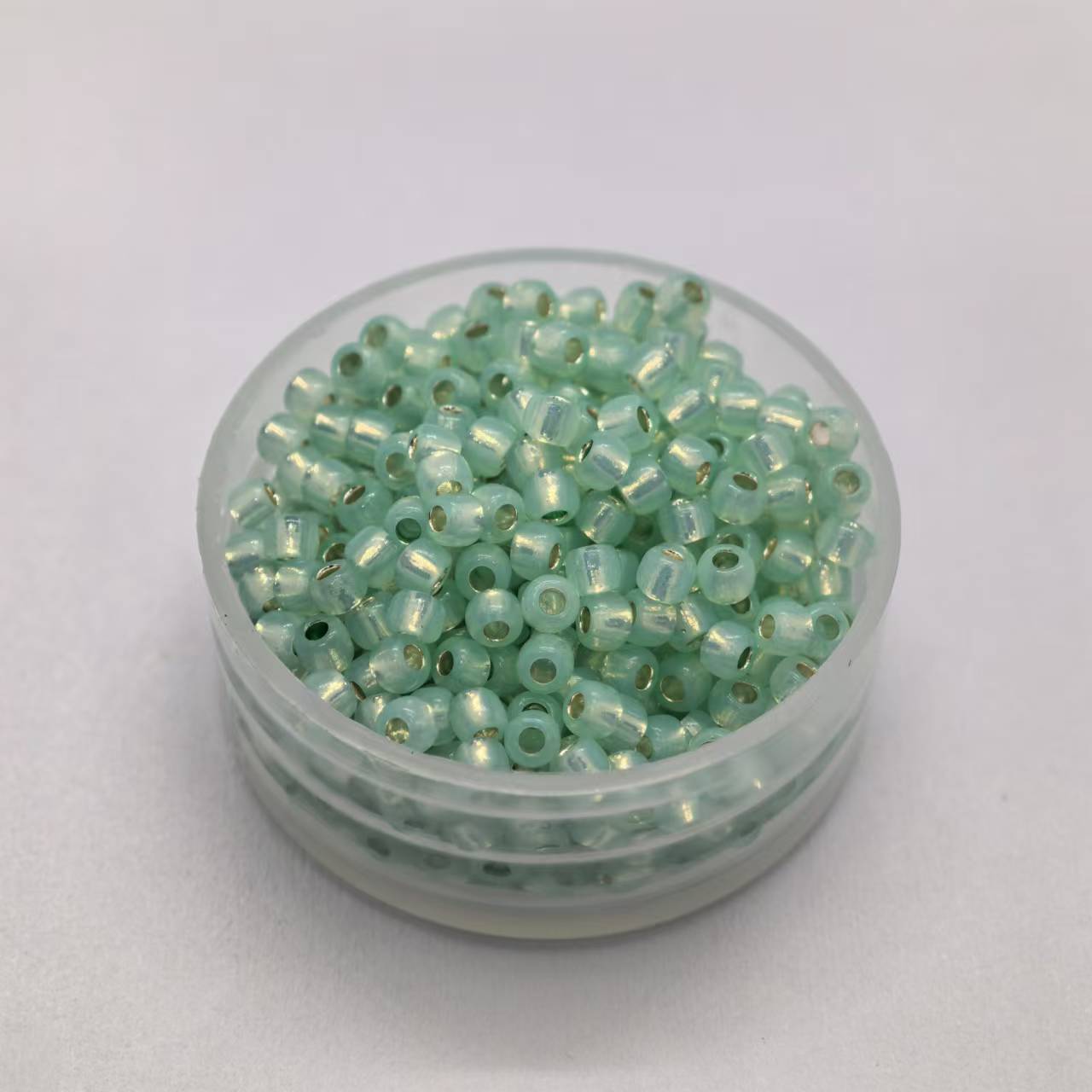 TOHO Round Seed Beads 15/0 #2118 - BEADIFUL