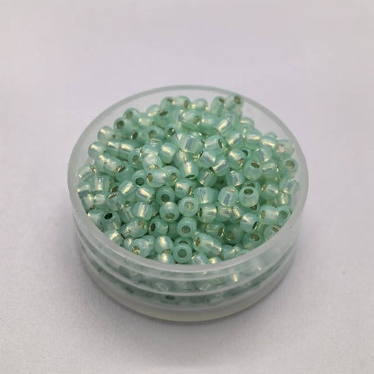 TOHO Round Seed Beads 15/0 #2118 - BEADIFUL